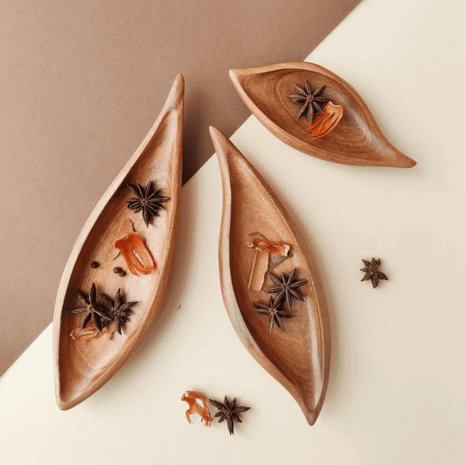 Bit of Meraki - Akashmoni Wood Leaf Serving Tray