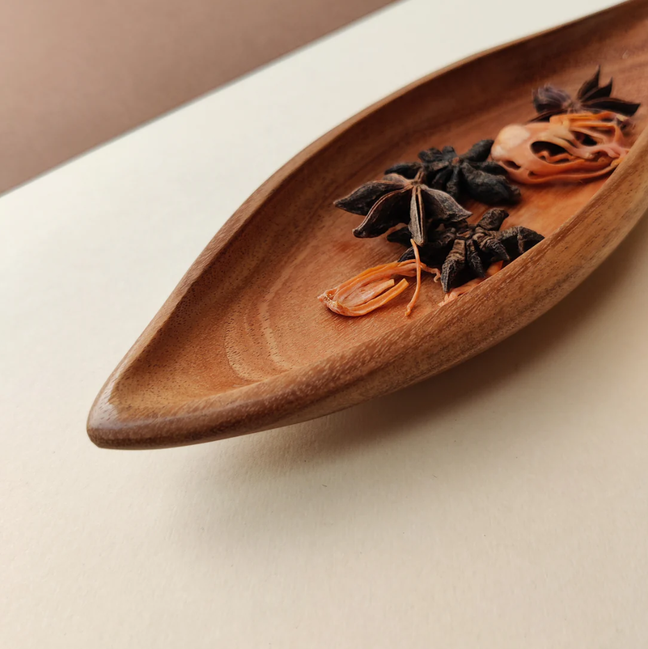 Bit of Meraki - Akashmoni Wood Leaf Serving Tray